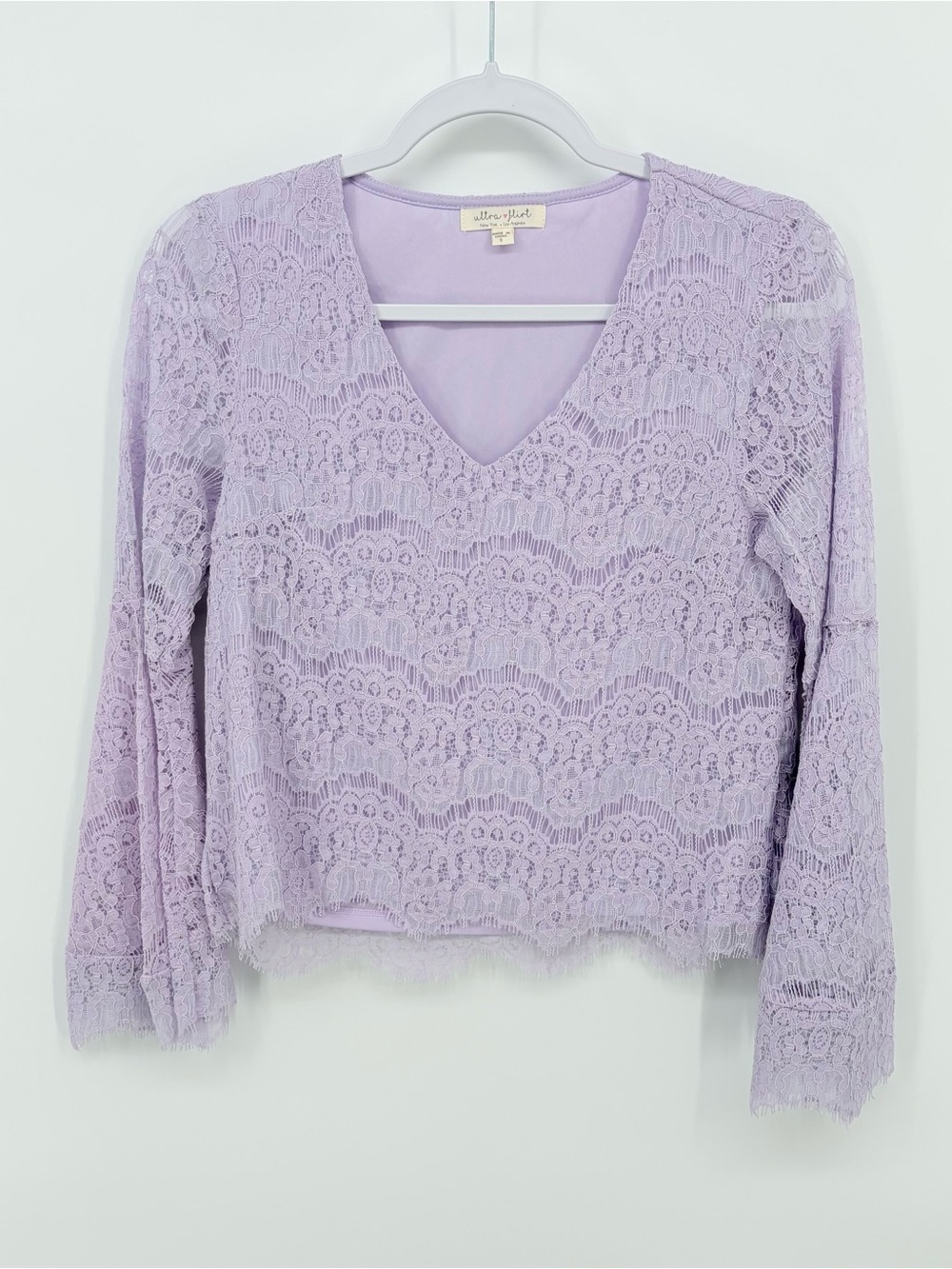 Ultra Flirt Women’s S V-Neck Lace Bell Sleeves Top